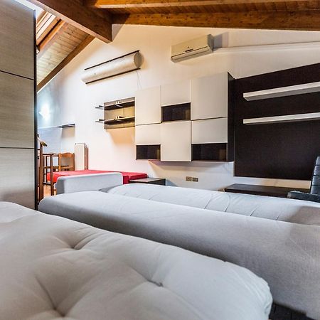 Emilia Levante 2, Bologna By Short Holidays Appartement Buitenkant foto